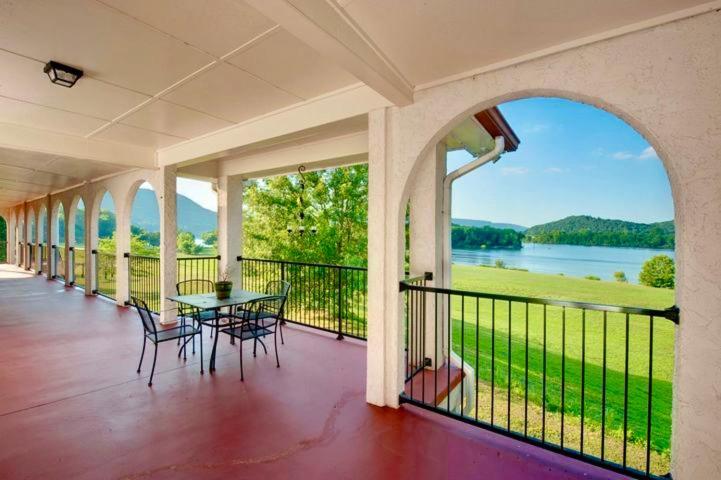Tennessee Room At Tennessee Riverplace チャタヌーガ エクステリア 写真